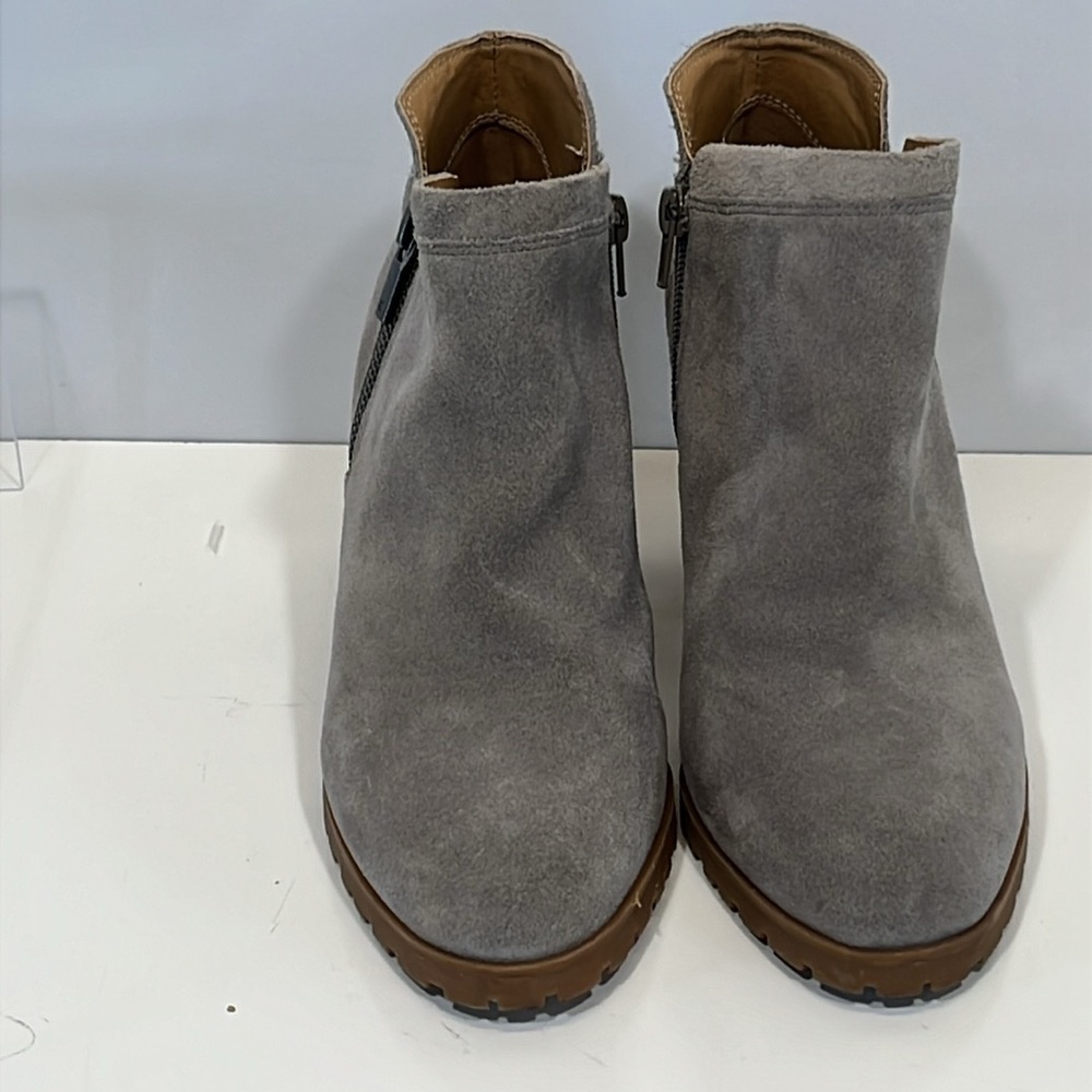 Lucky Brand Noryn Boot Womens US 9 Eu 40 Gray Suede Side Zip - Picture 2 of 15